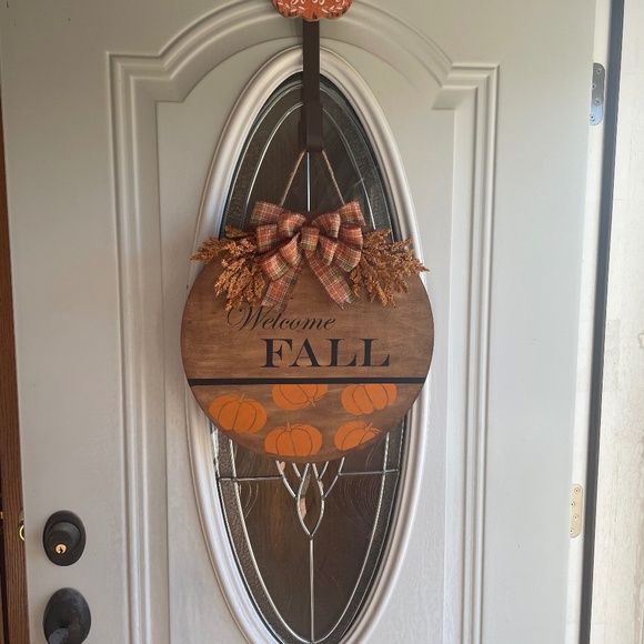 Welcome Fall - Picture 1 of 1